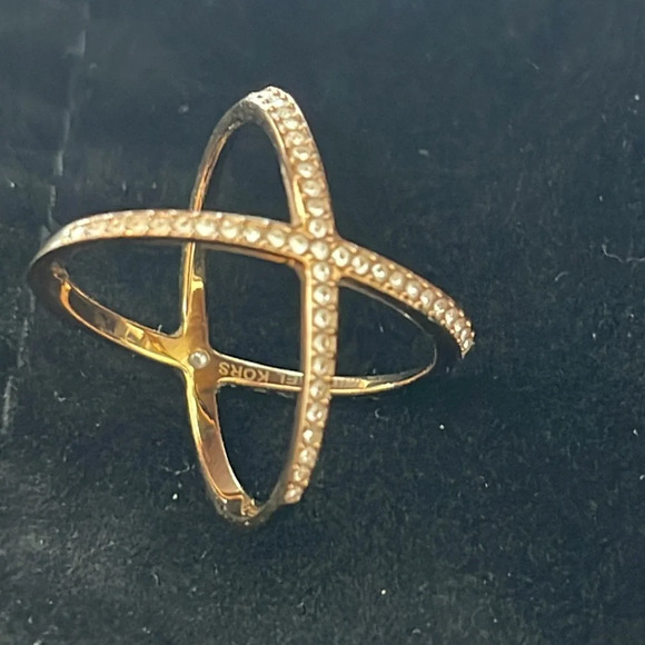 Michael Kors Pave Ring Criss Cross X Rhinestone size 8 - Picture 14 of 14